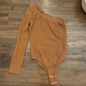 Brown One shoulder long sleeve ribbed bodysuit